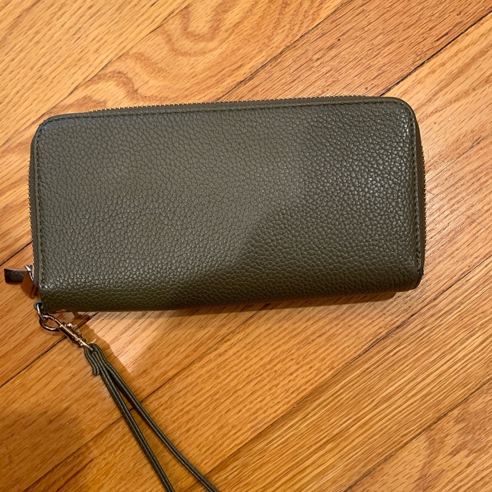 wristlet